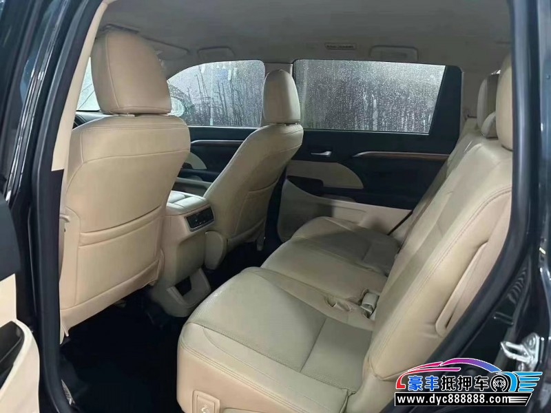 18年丰田汉兰达轿车抵押车出售