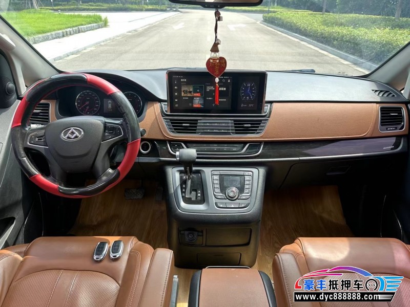 18年上汽大通G10轿车抵押车出售