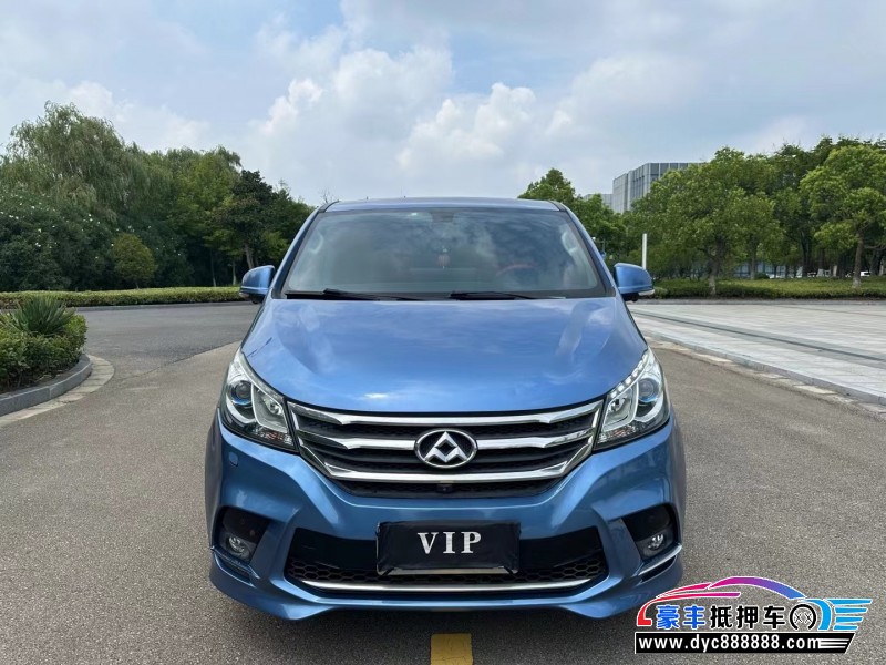 18年上汽大通G10轿车抵押车出售