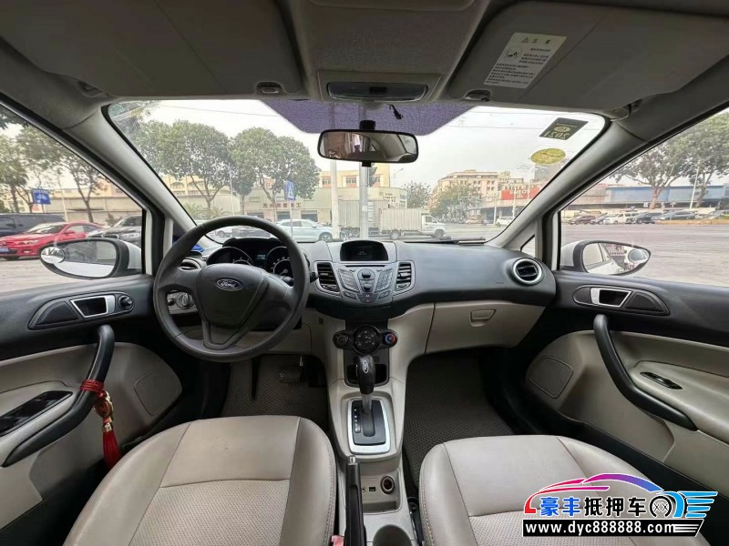 14年福特嘉年华轿车抵押车出售