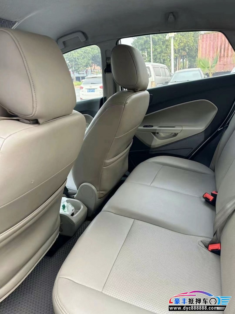 14年福特嘉年华轿车抵押车出售