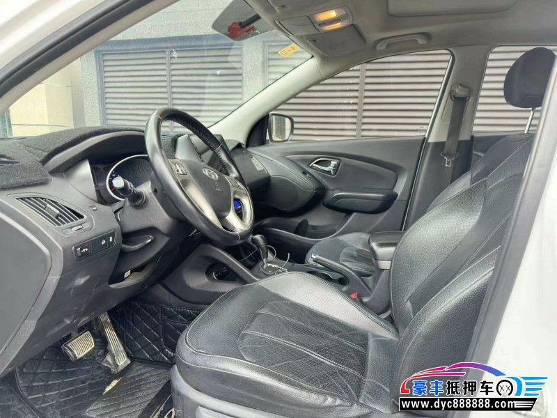 15年现代ix35轿车抵押车出售