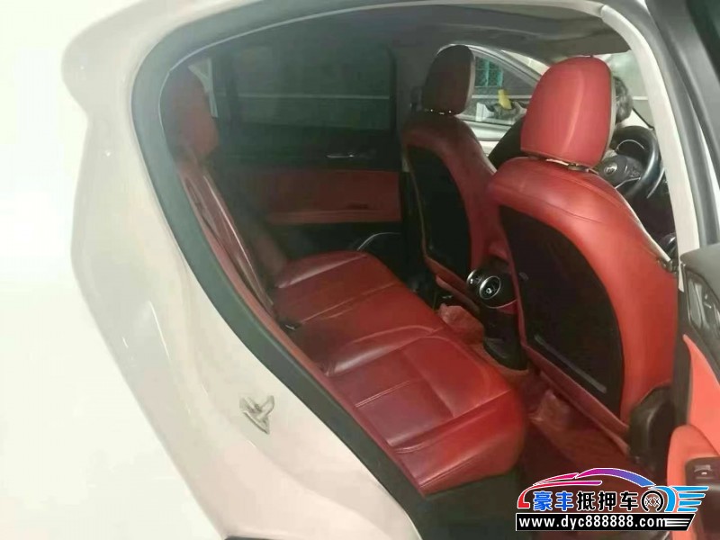 19年阿尔法·罗密欧Stelvio轿车抵押车出售