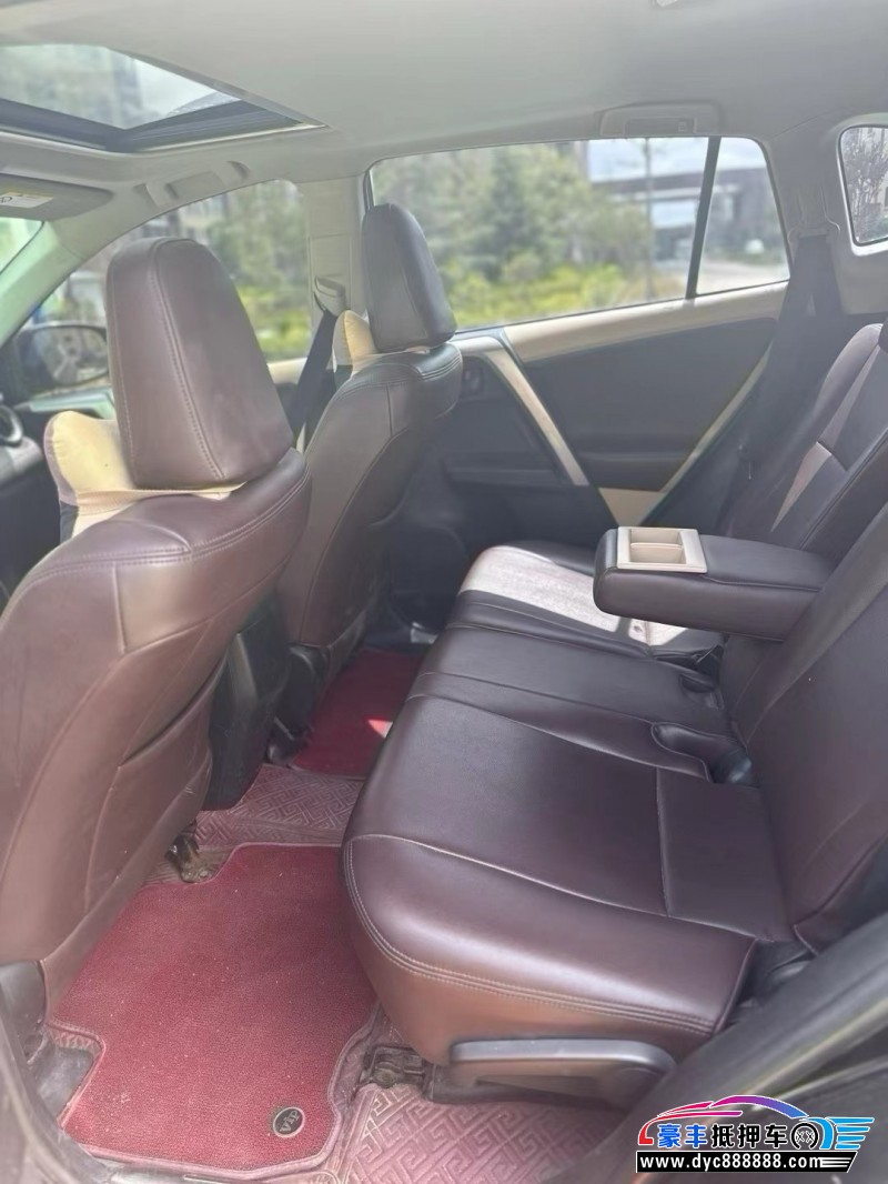 15年丰田RAV4轿车抵押车出售