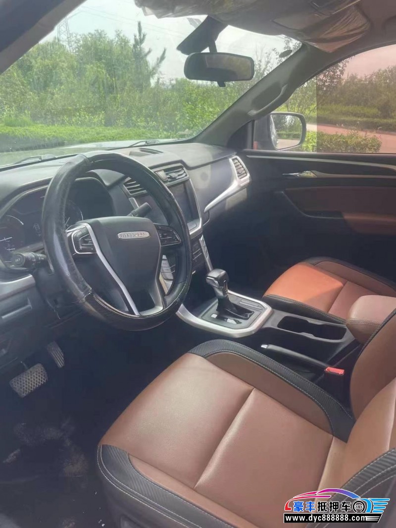 21年上汽大通T70轿车抵押车出售