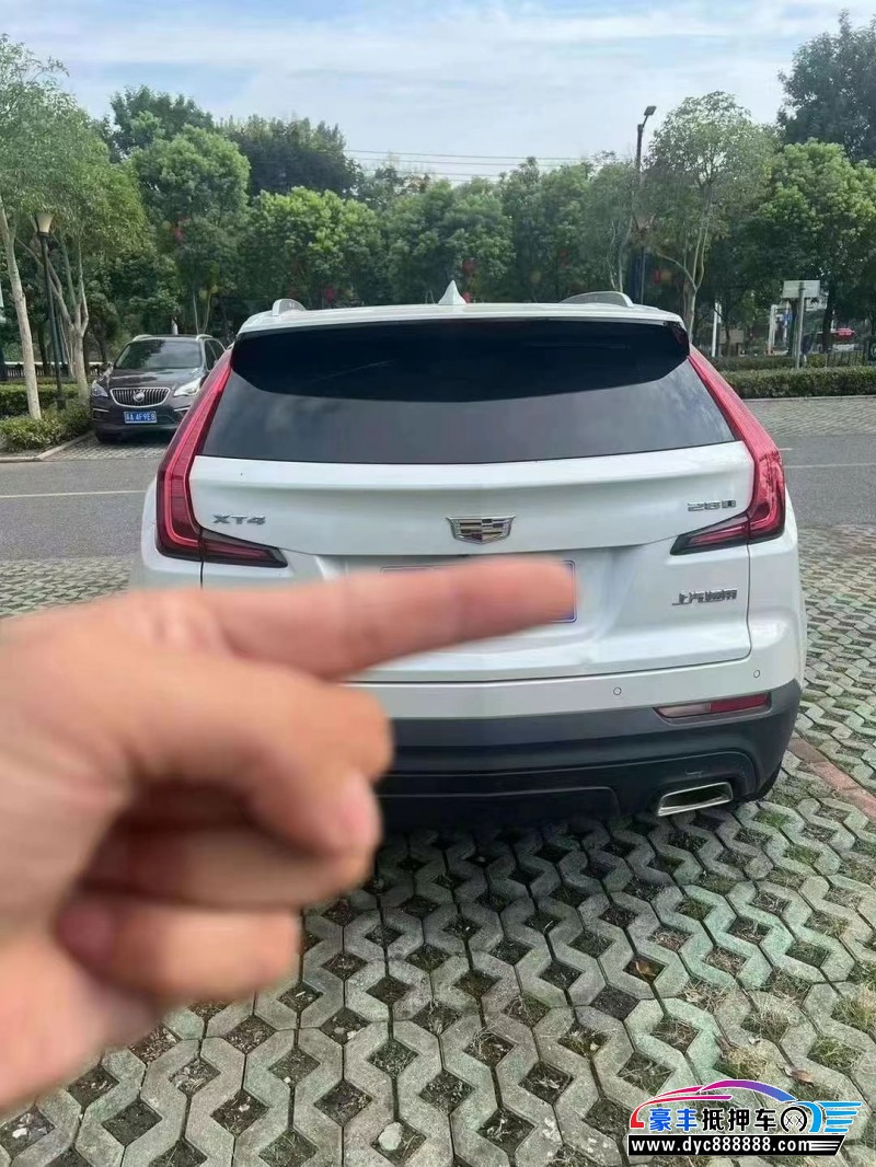 21年凯迪拉克XT4轿车抵押车出售