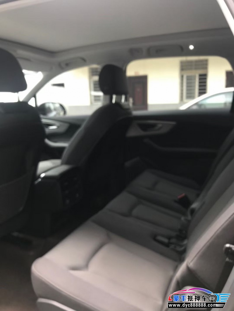 23年奥迪Q7轿车抵押车出售