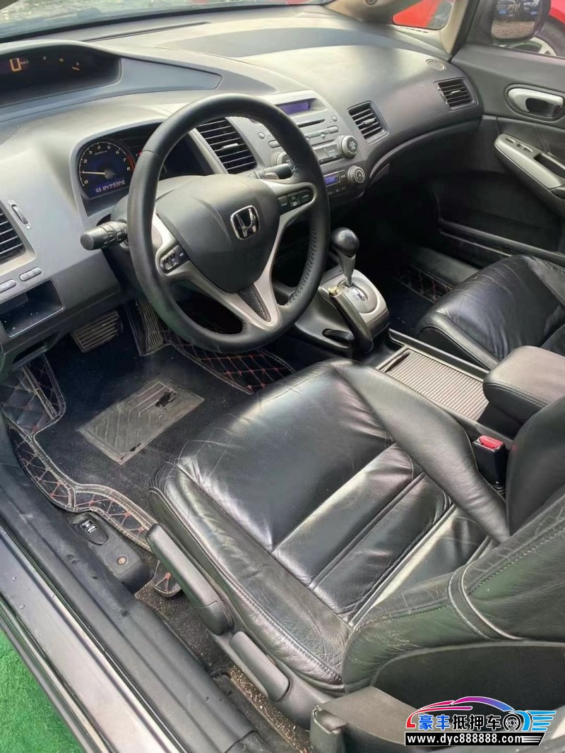 10年本田思域轿车抵押车出售