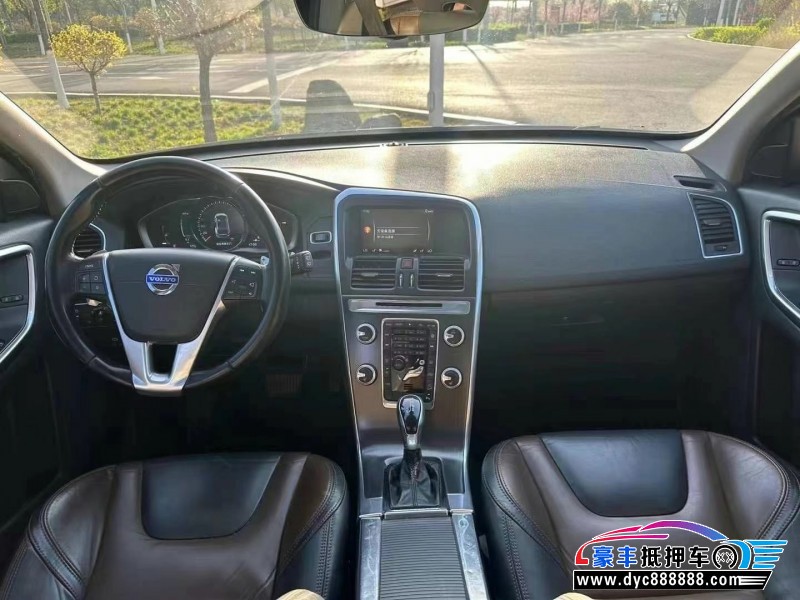 14年沃尔沃XC60轿车抵押车出售
