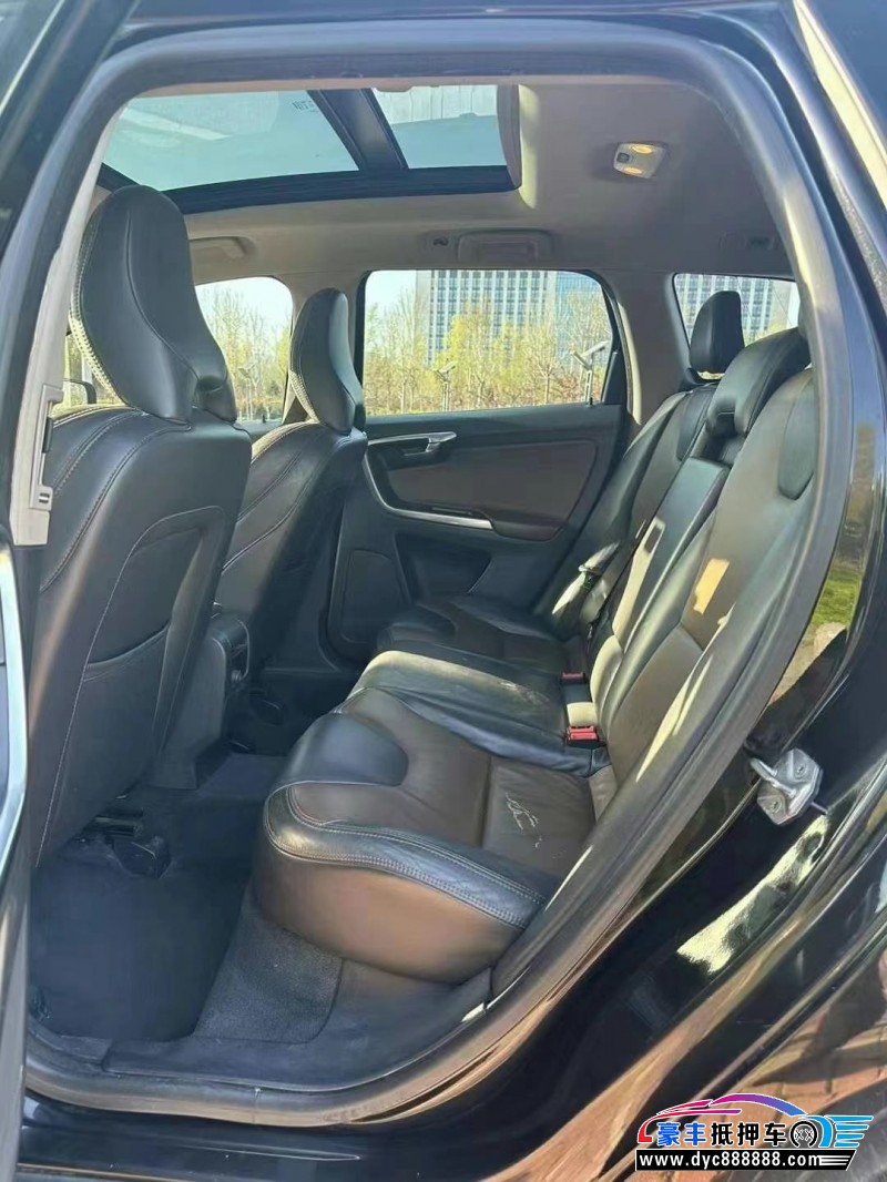 14年沃尔沃XC60轿车抵押车出售