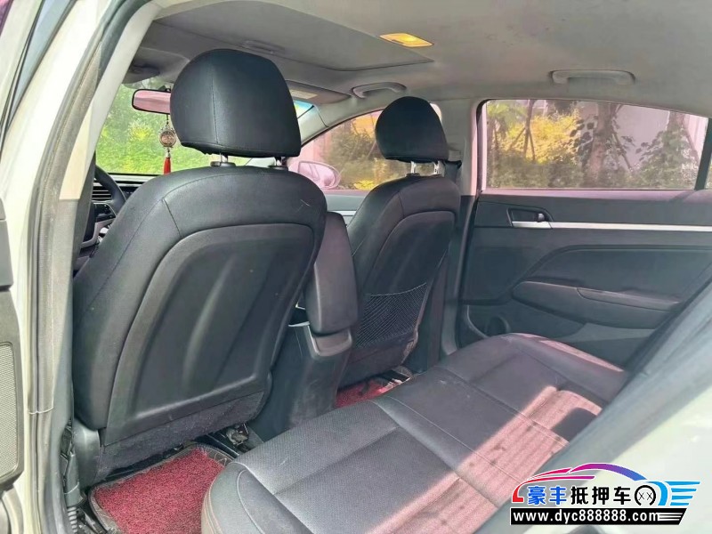 19年现代领动轿车抵押车出售