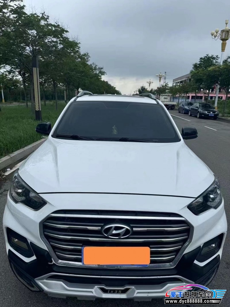 19年现代ix35轿车抵押车出售