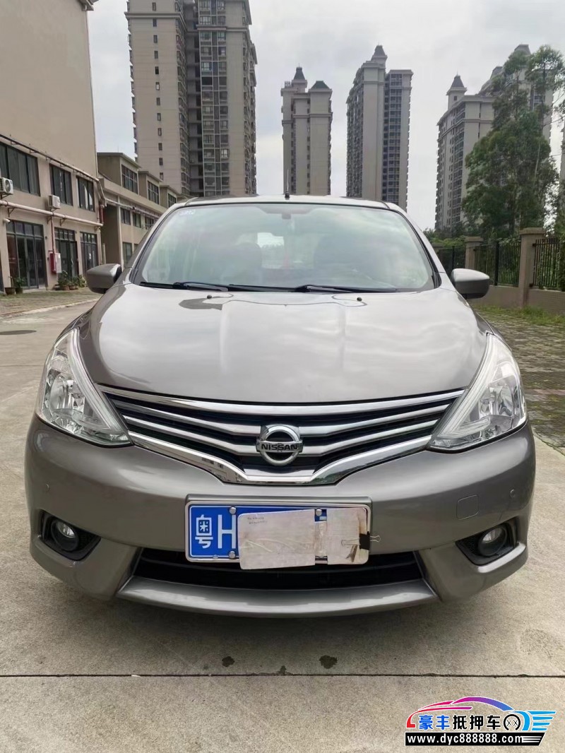 15年日产骊威轿车抵押车出售