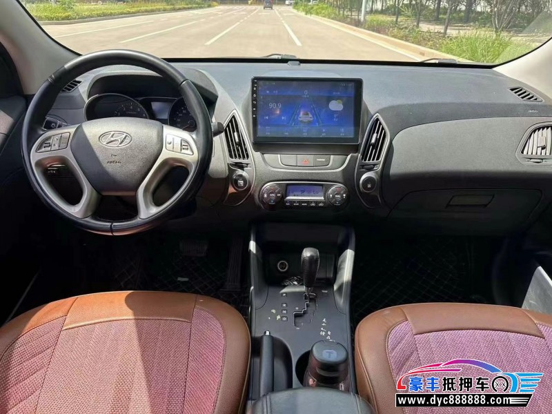 16年现代ix35轿车抵押车出售