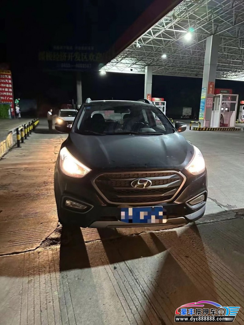 14年现代ix35轿车抵押车出售