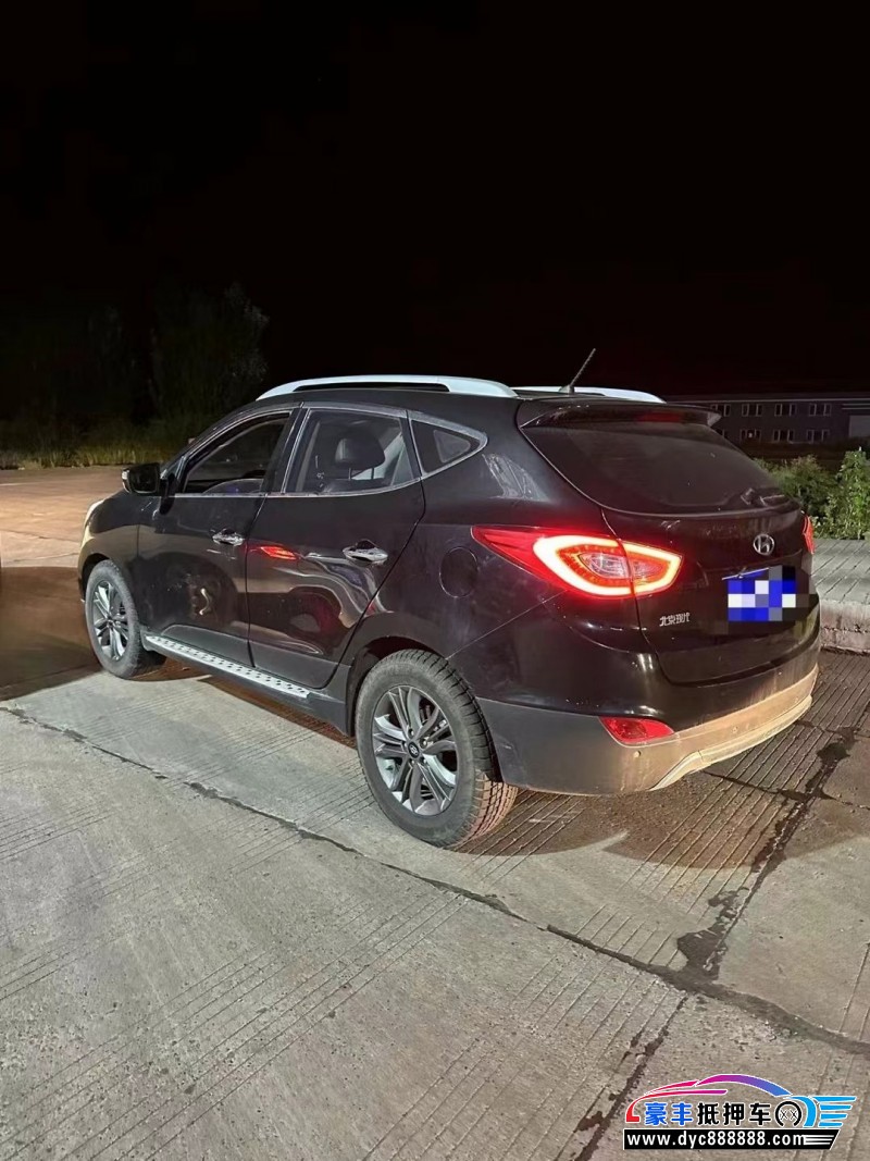 14年现代ix35轿车抵押车出售