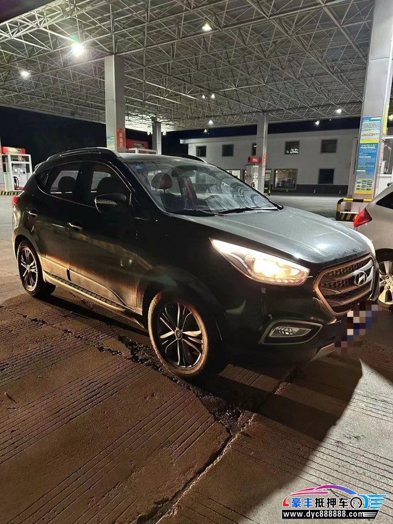 14年现代ix35轿车抵押车出售