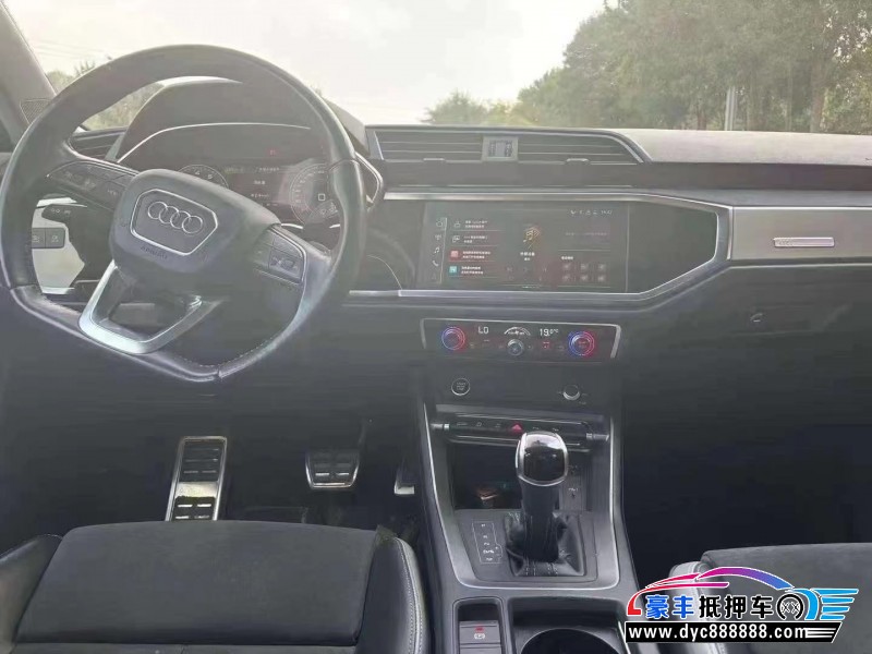 22年奥迪Q3轿车抵押车出售