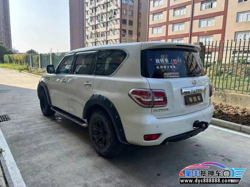 17年日产途乐轿车抵押车出售