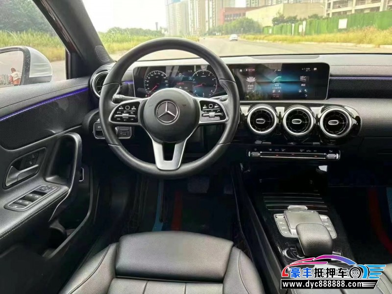 20年奔驰A轿车抵押车出售