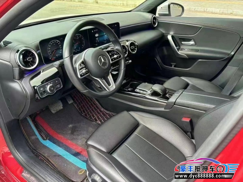 20年奔驰A轿车抵押车出售