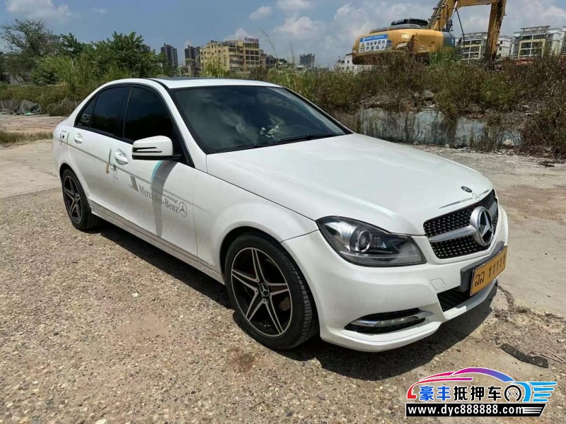 13年奔驰C轿车抵押车出售