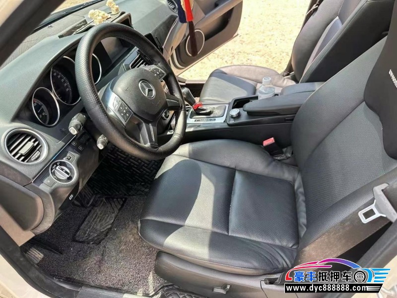 13年奔驰C轿车抵押车出售