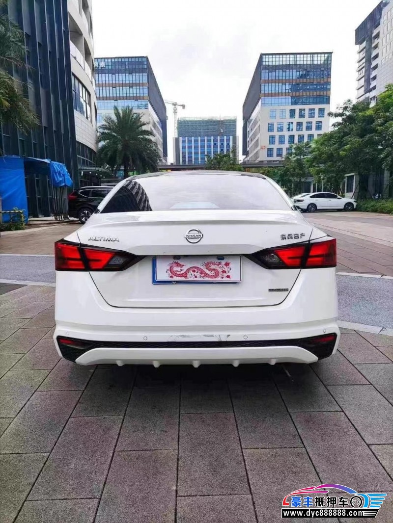 23年日产天籁轿车抵押车出售