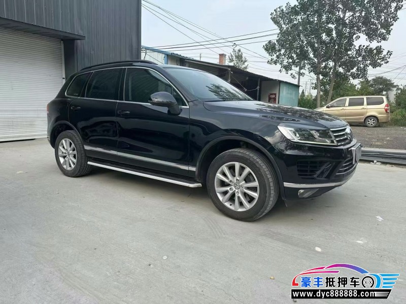 17年大众途锐轿车抵押车出售