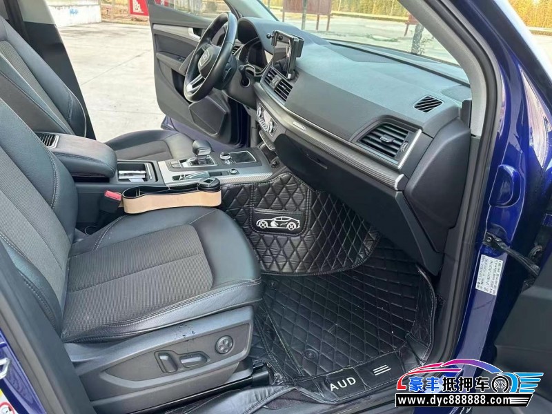 19年奥迪Q5轿车抵押车出售