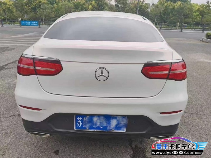 17年奔驰GLC轿车抵押车出售