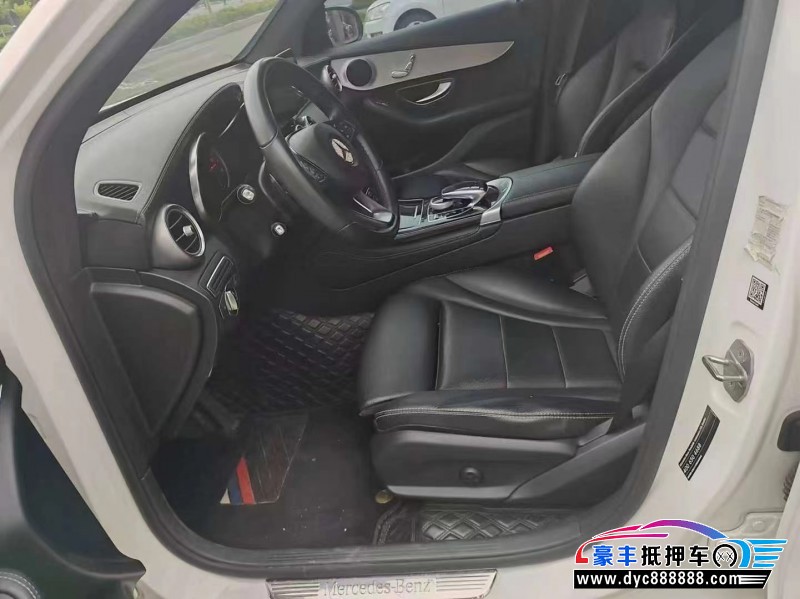 17年奔驰GLC轿车抵押车出售