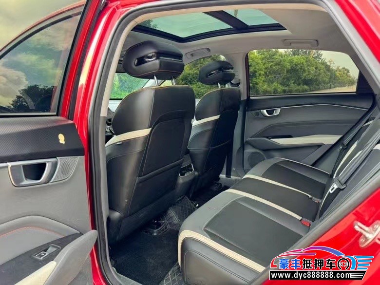 19年宝骏RC6轿车抵押车出售