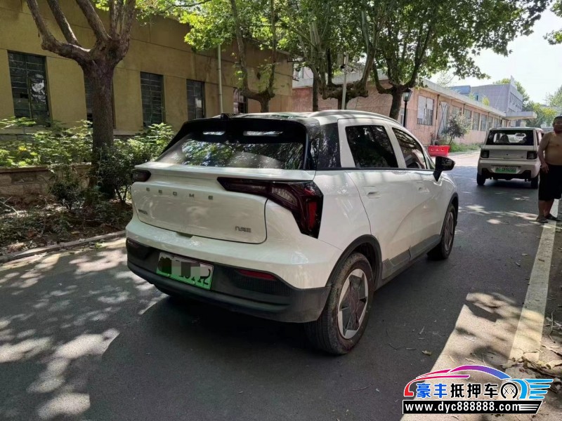 24年吉利几何轿车抵押车出售