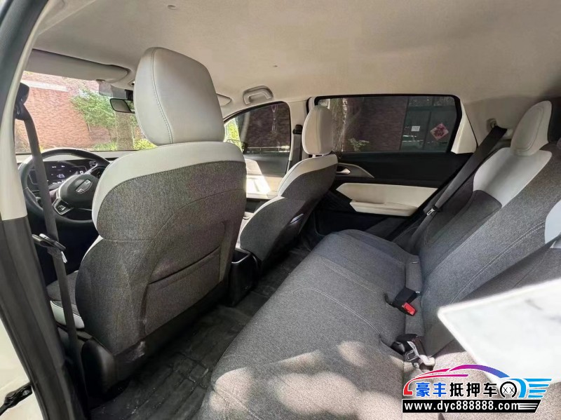 24年吉利几何轿车抵押车出售