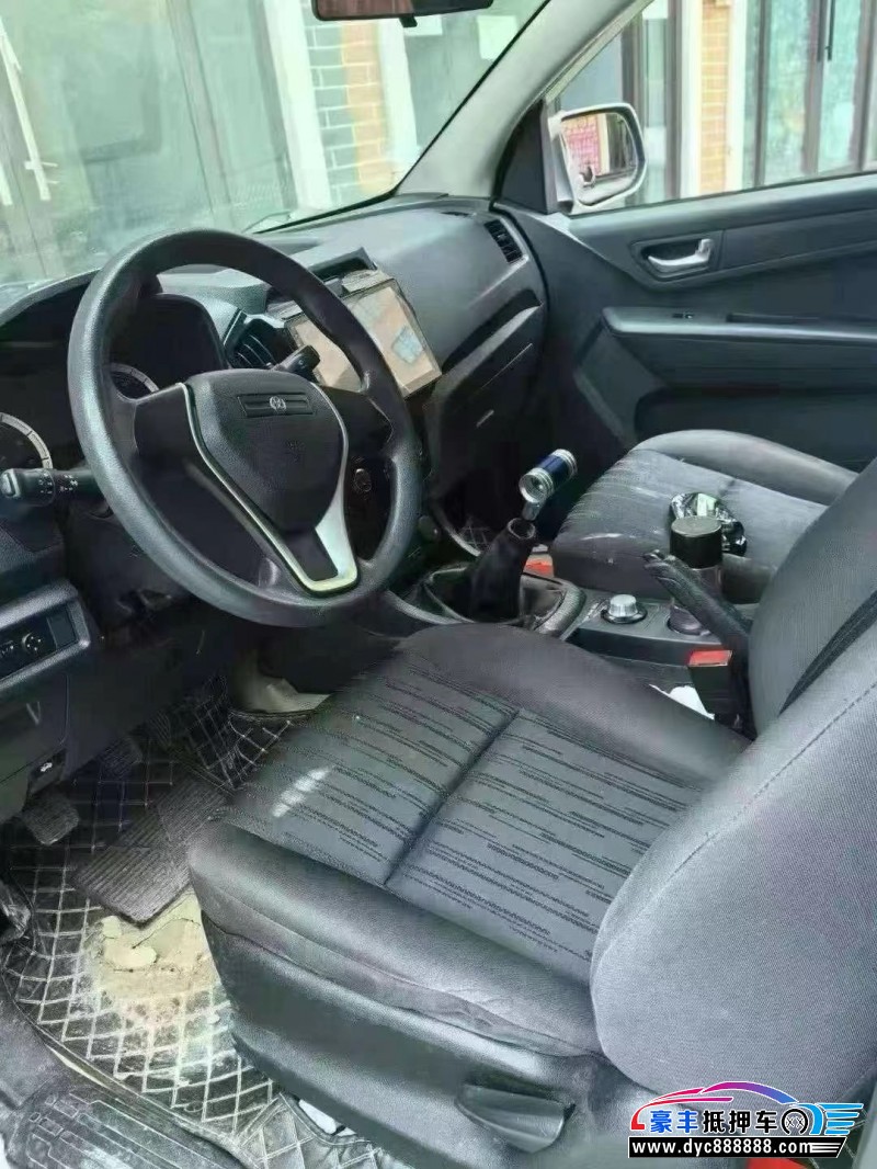 17年五十铃瑞迈轿车抵押车出售