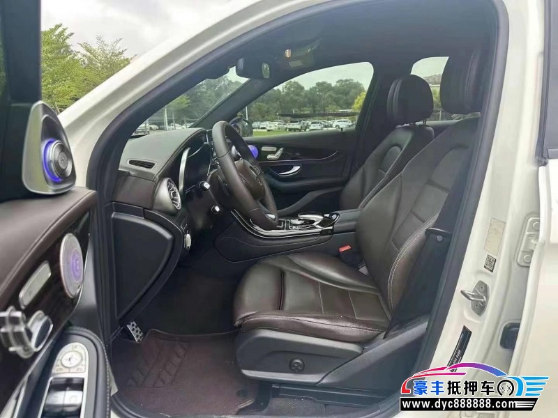 17年奔驰GLC轿车抵押车出售