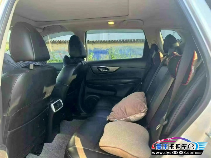 16年日产奇骏SUV抵押车出售