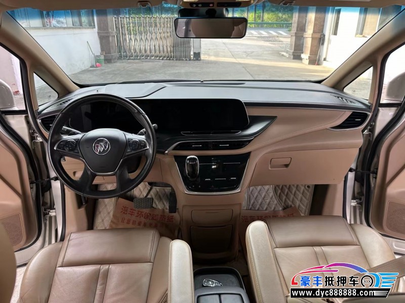 20年别克GL8轿车抵押车出售