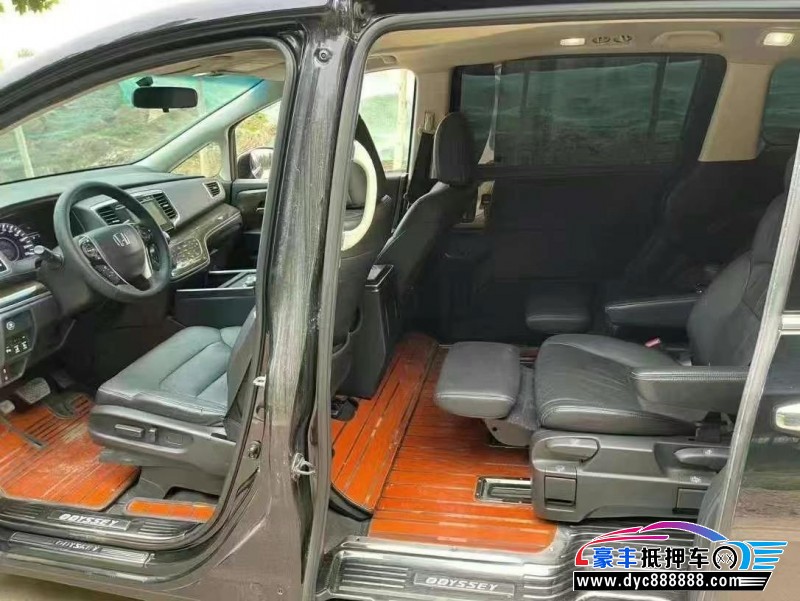 17年本田奥德赛MPV抵押车出售