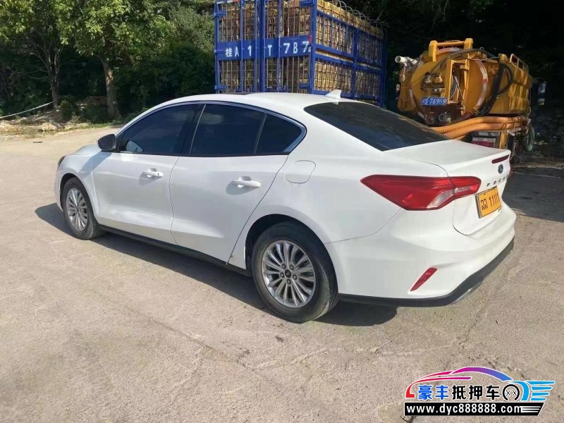 21年福特福克斯轿车抵押车出售