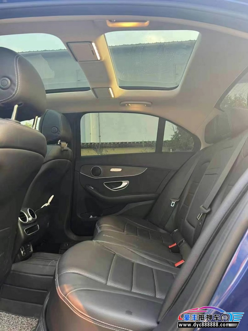 21年奔驰C轿车抵押车出售