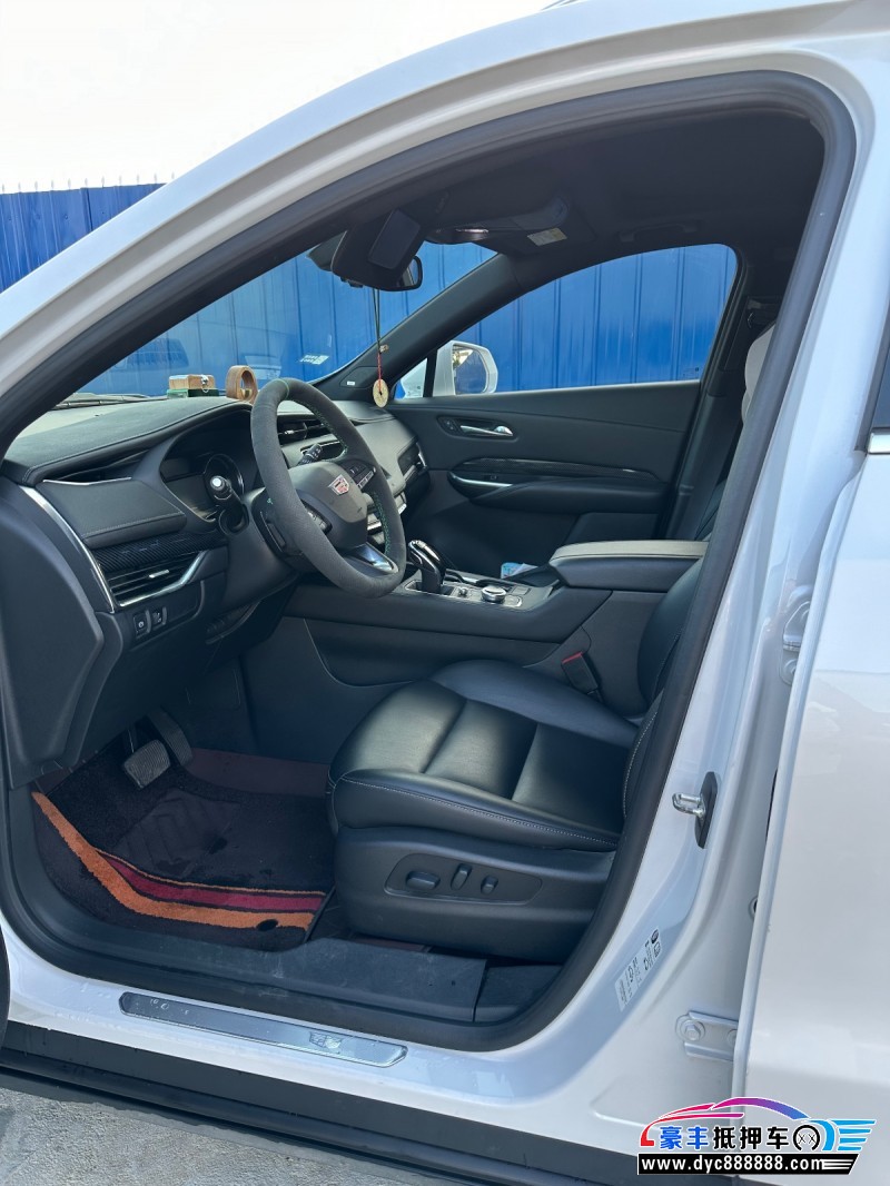 21年凯迪拉克XT4轿车抵押车出售