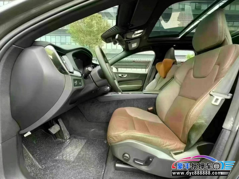 22年沃尔沃XC60轿车抵押车出售