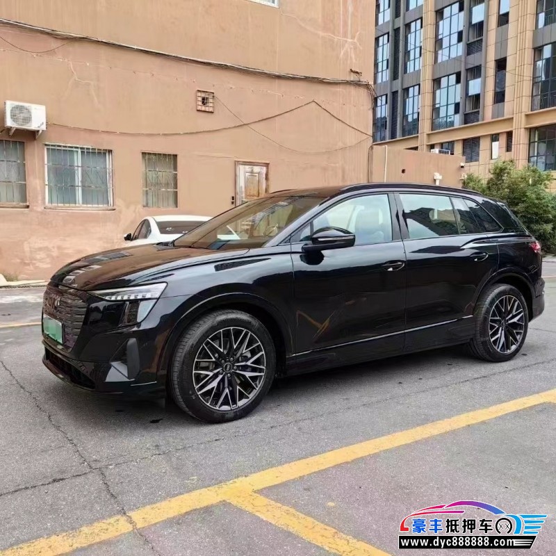 24年奥迪Q5轿车抵押车出售