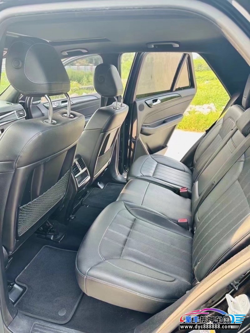 17年奔驰GLE轿车抵押车出售