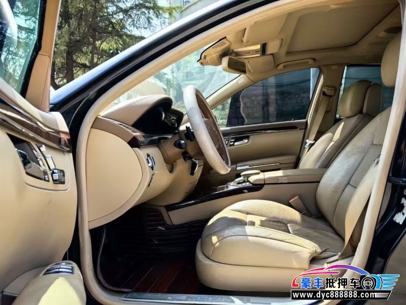 12年奔驰S轿车抵押车出售