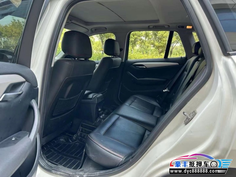 15年宝马X1轿车抵押车出售