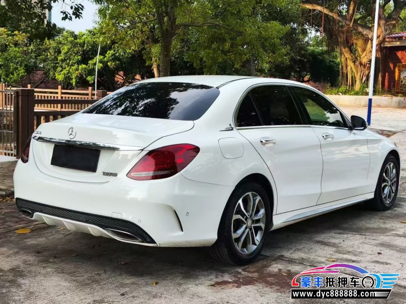 17年奔驰C轿车抵押车出售