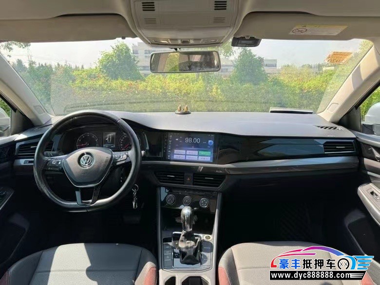 18年大众宝来轿车抵押车出售